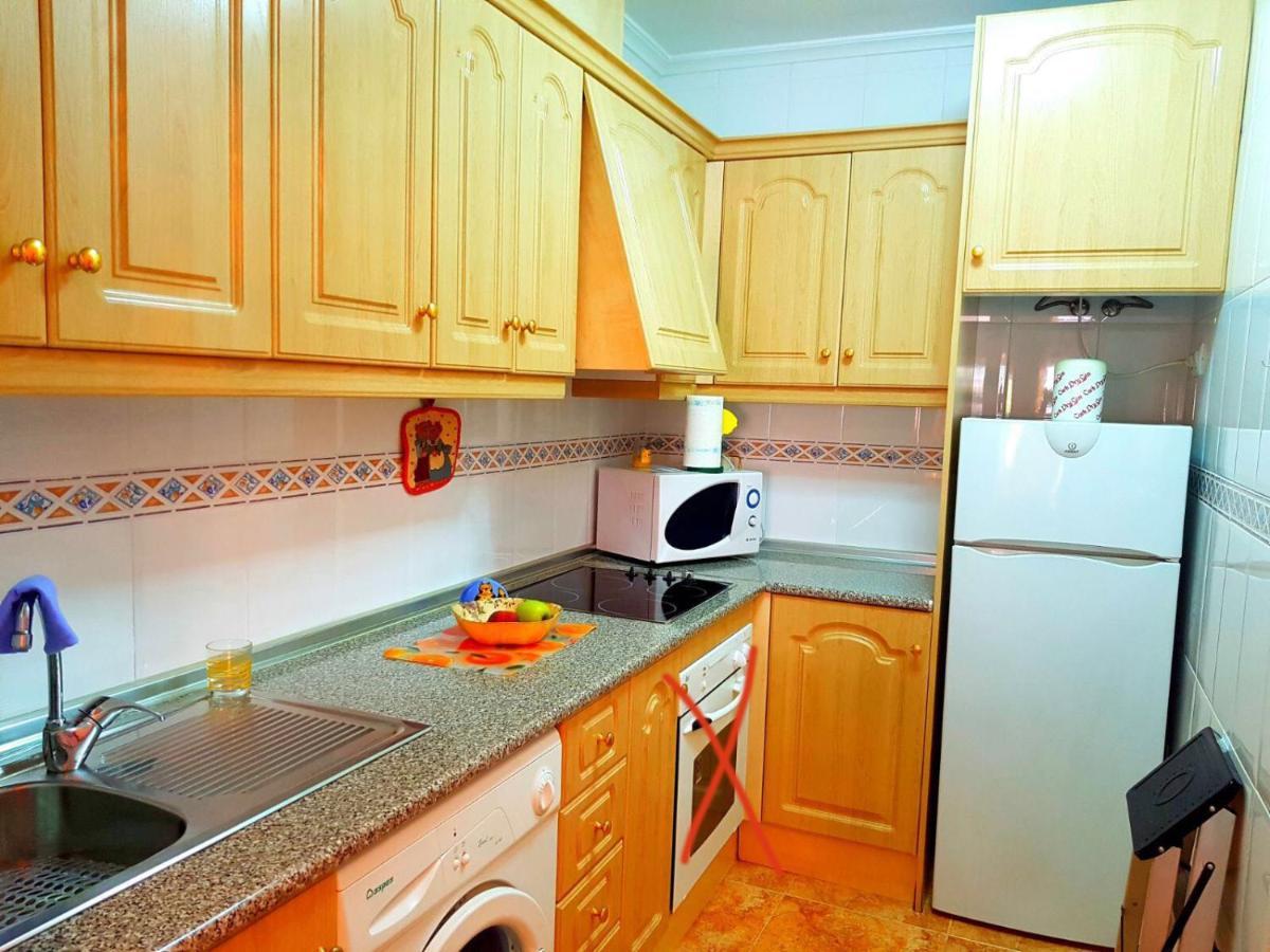 Sunny Appartment In The Center Torrevieja Exterior foto