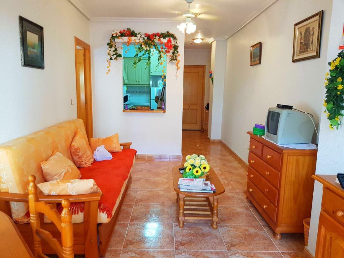 Sunny Appartment In The Center Torrevieja Exterior foto
